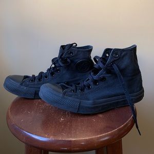 Black on black Converse Women’s sneakers